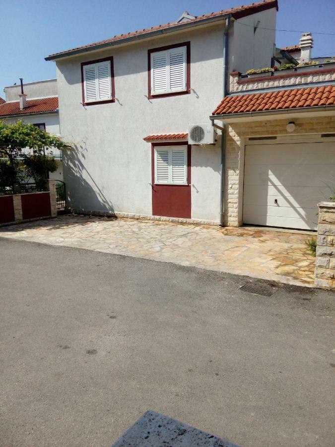 Petra Apartment Vodice Exterior photo